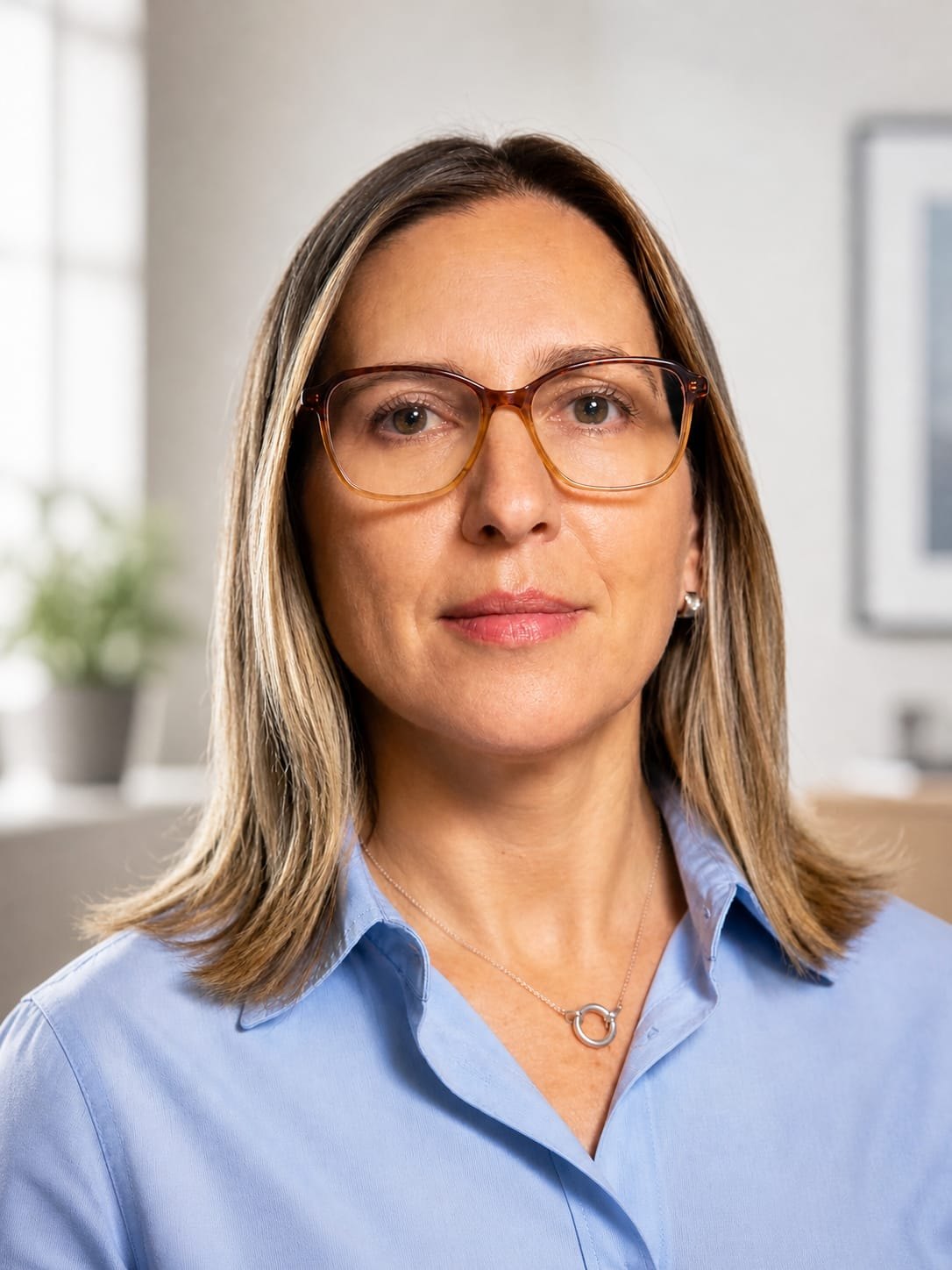Dra. Dovale Gabriela, abogada en Zárate